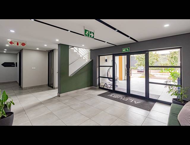 345M² OFFICE TO LET IN DUNKELD WEST